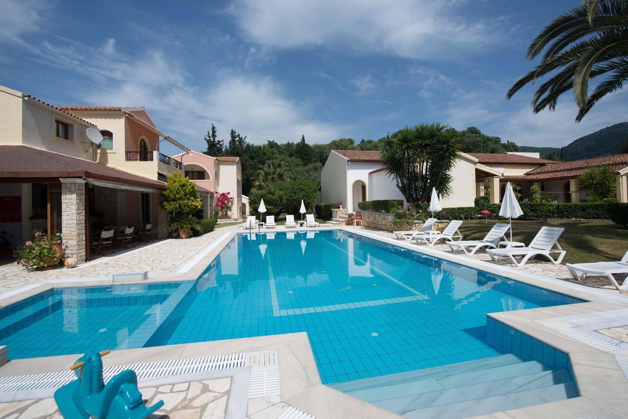 Villa Violetta Akharavi Extérieur photo