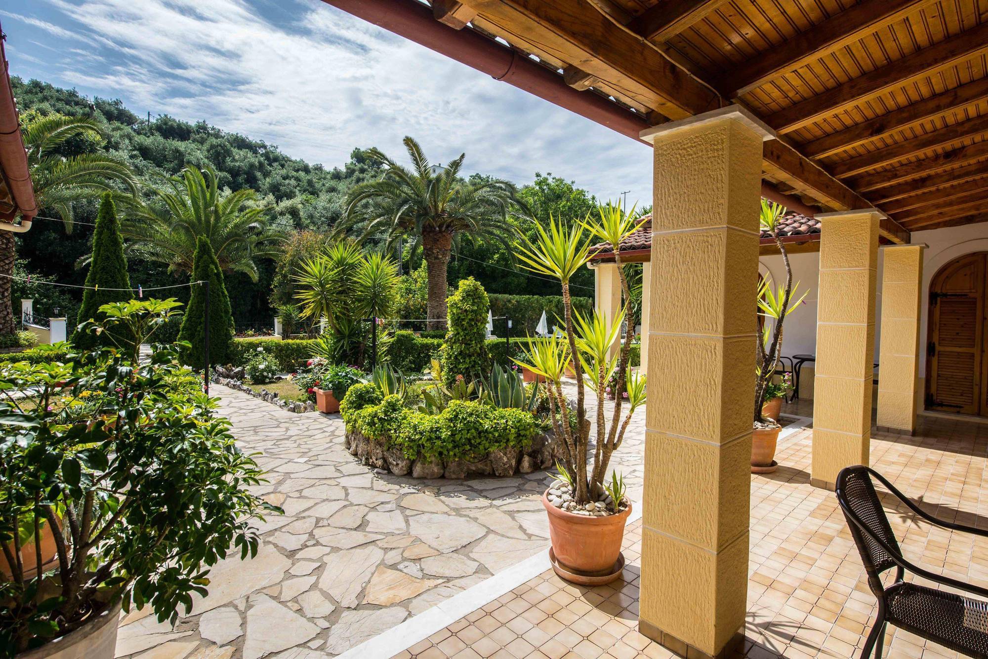 Villa Violetta Akharavi Extérieur photo